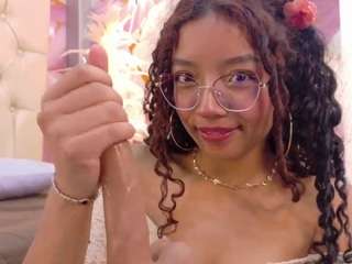Este modelo está en vivo ahora. angeline-scot