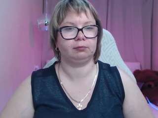 le modèle bonnnyboobsy est en webcam porno dans un show sur le site camsoda, il possède les tags suivants: anal toys,drinking,tattoos,no smoking,new,natural,mature,ass clapping,huge tits,doggy style,cum,creampie,cock rating,butt plug,brown eyes,ball sucking,blonde hair,curvy,hd,milf