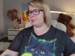 bonnnyboobsy live webcam show