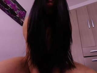 Este modelo está ao vivo agora. im-natalia