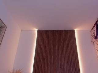 mia-hornny