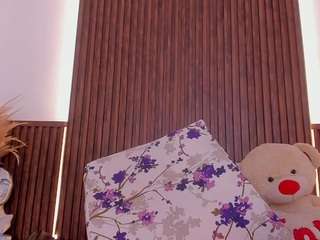 Mia-hornny live webcam show