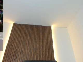 mia-hornny live cam