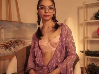 MimiPetitte live cam preview