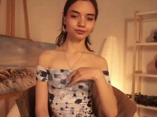 MimiPetitte live cam preview