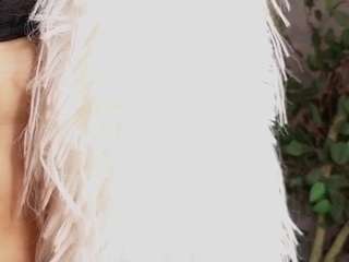 Nikki live cam preview