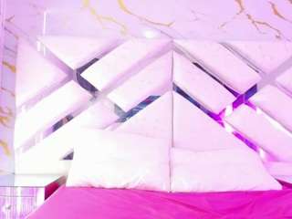 queenmiranda4 Sex Cam Show