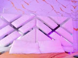 queenmiranda4 Sex Cam Show