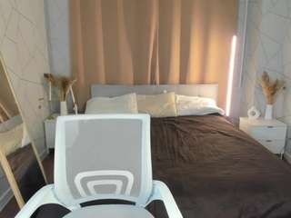 Vicki-Milles live webcam show
