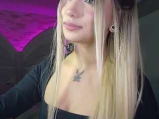arianamodel19