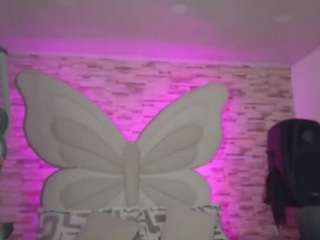 arianamodel19