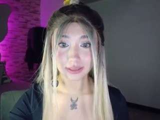 arianamodel19