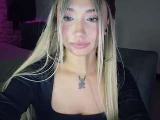 arianamodel19