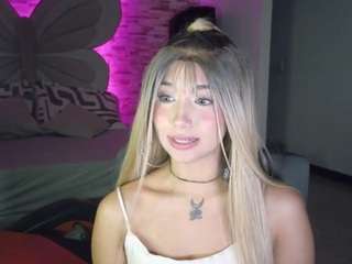 arianamodel19