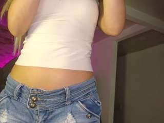 arianamodel19