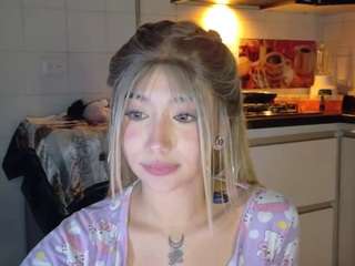 arianamodel19