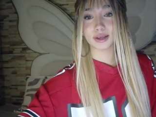arianamodel19's live room