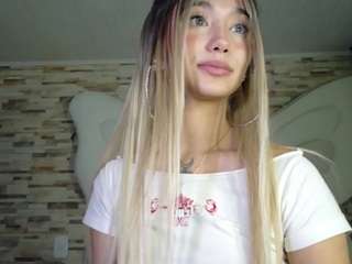 arianamodel19