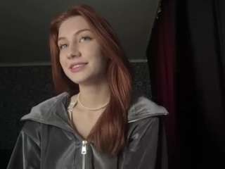 Ten model jest teraz na żywo. estherciocca