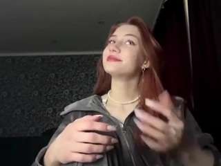 यह मॉडल अभी लाइव है. estherciocca