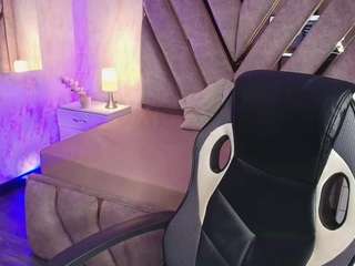 Live cam show with lya-nekko