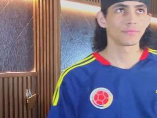 Este modelo está ao vivo agora. lucaalessi