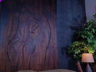 MiiaStonnee live webcam show