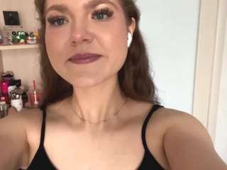 le modèle nganreges est en webcam porno dans un show sur le site camsoda, il possède les tags suivants: blonde hair,blue eyes,no drinking,smoking,teen 18,thick,tiny tits,young adult,hd