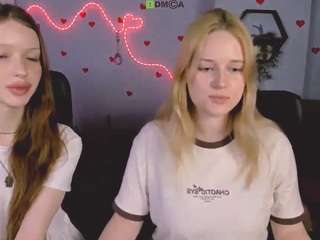 Эта модель сейчас онлайн. alorea-faye