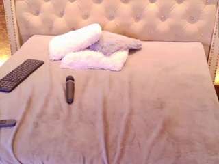 kinsleybrown Live Webcam on CamSoda