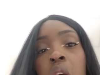 Nahomy-smith99