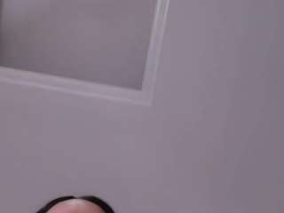 Sky Saenz live cam preview