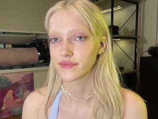 ToraMagid live webcam show