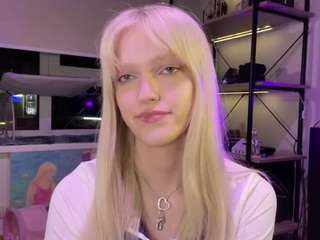 ToraMagid live webcam show