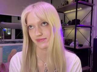 ToraMagid live webcam show