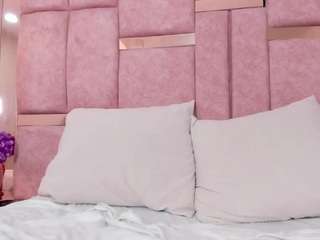 zoegale Sex Cam Show