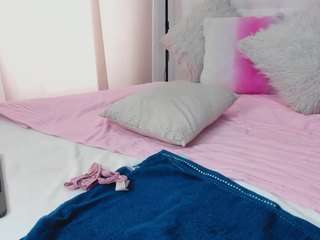 Adarha-low live cam preview
