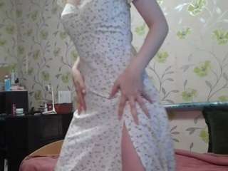 le modèle adrienarend est en webcam porno dans un show sur le site camsoda, il possède les tags suivants: average,solo,no smoking,normal,oil,orgasm,public,pussy,skinny,small tits,spank,nipple piercings,spanking,strip,tease,teen (18+),twerk,wet,white,young adult