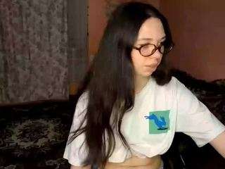 Live cam show with Zara