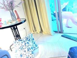 evelyne-xx live webcam show
