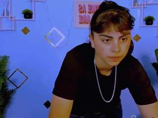 shadow-kiss