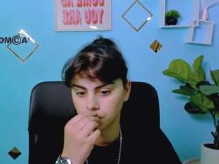 shadow-kiss live webcam show