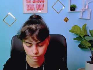 shadow-kiss live webcam show