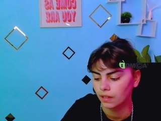 shadow-kiss live webcam show
