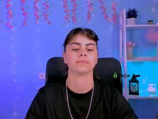 shadow-kiss live webcam show