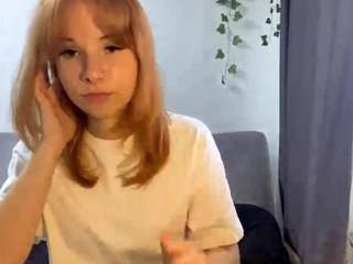 Lina live webcam show