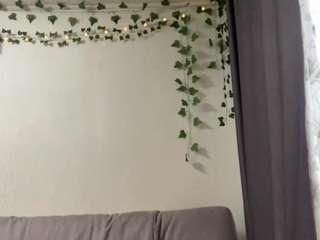 Lina live webcam show