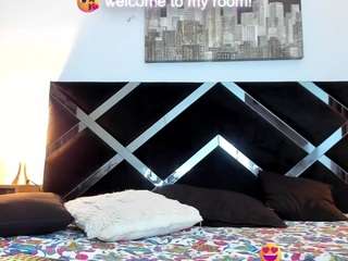 le modèle andykings1 est en webcam porno dans un show sur le site camsoda, il possède les tags suivants: black hair,brown eyes,cock rating,drinking,gape,muscular,orgasm,sexting,smoking,tattoos,hd