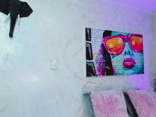 isabella-wolf webcam