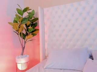 Isabellaa-Palacios live cam preview